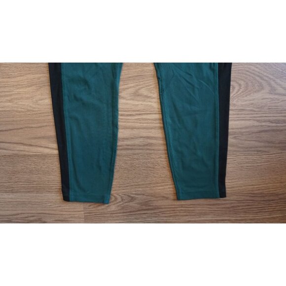 PINK Victoria's Secret Ultimate Legging Green / Black Ankle Length - Size M - Picture 4 of 16